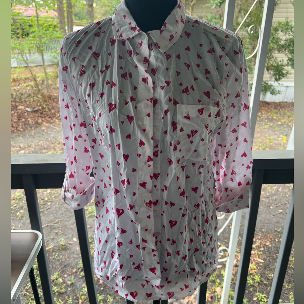 Tommy Hilfiger Women’s Heart Button Down